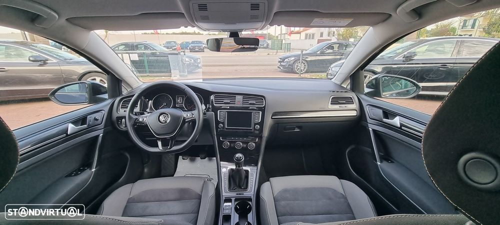 VW Golf 1.6 TDi BlueMotion Trendline - 33