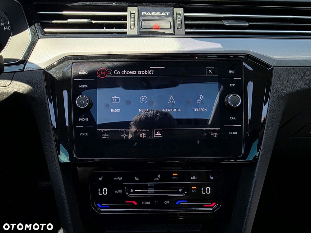 Volkswagen Passat - 24