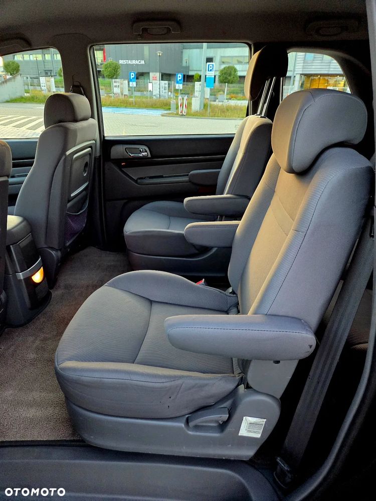SsangYong/KGM Rodius 200 e-XDi Quartz - 9