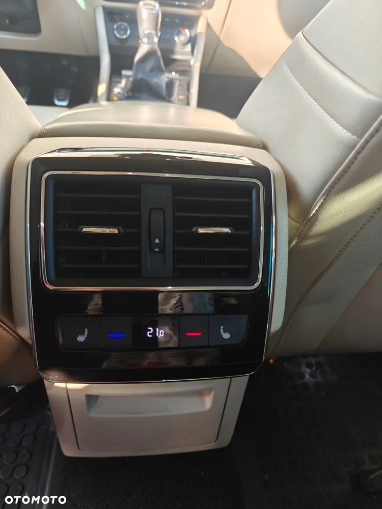 Skoda Superb 1.8 TSI L&K - 7