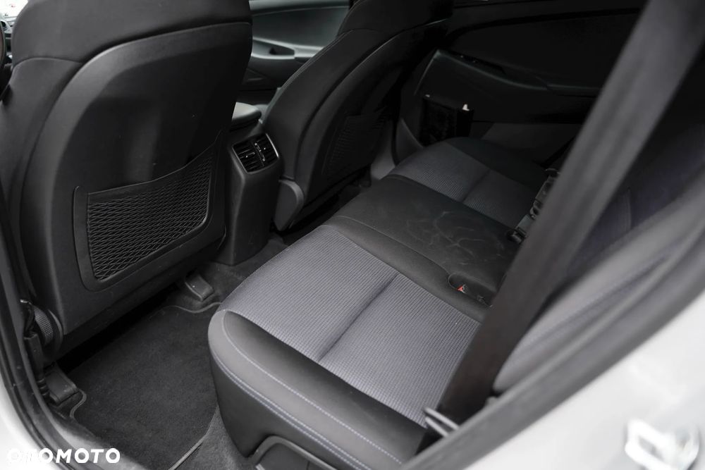 Hyundai Tucson 1.6 GDI BlueDrive TourdePologne 2WD - 16