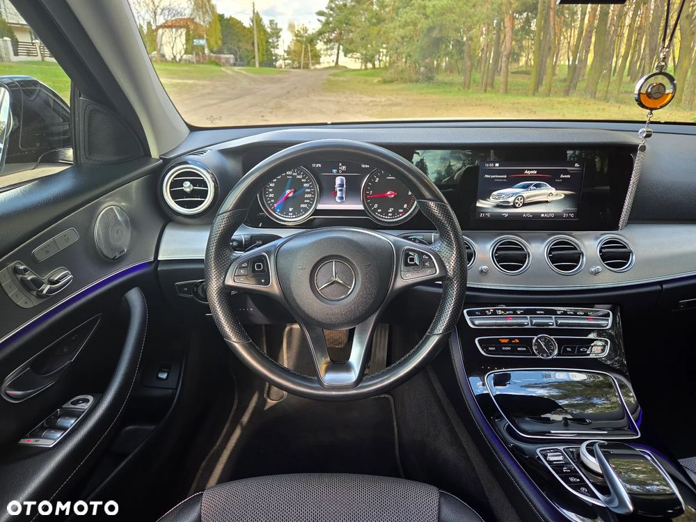 Mercedes-Benz Klasa E 220 d 9G-TRONIC - 11