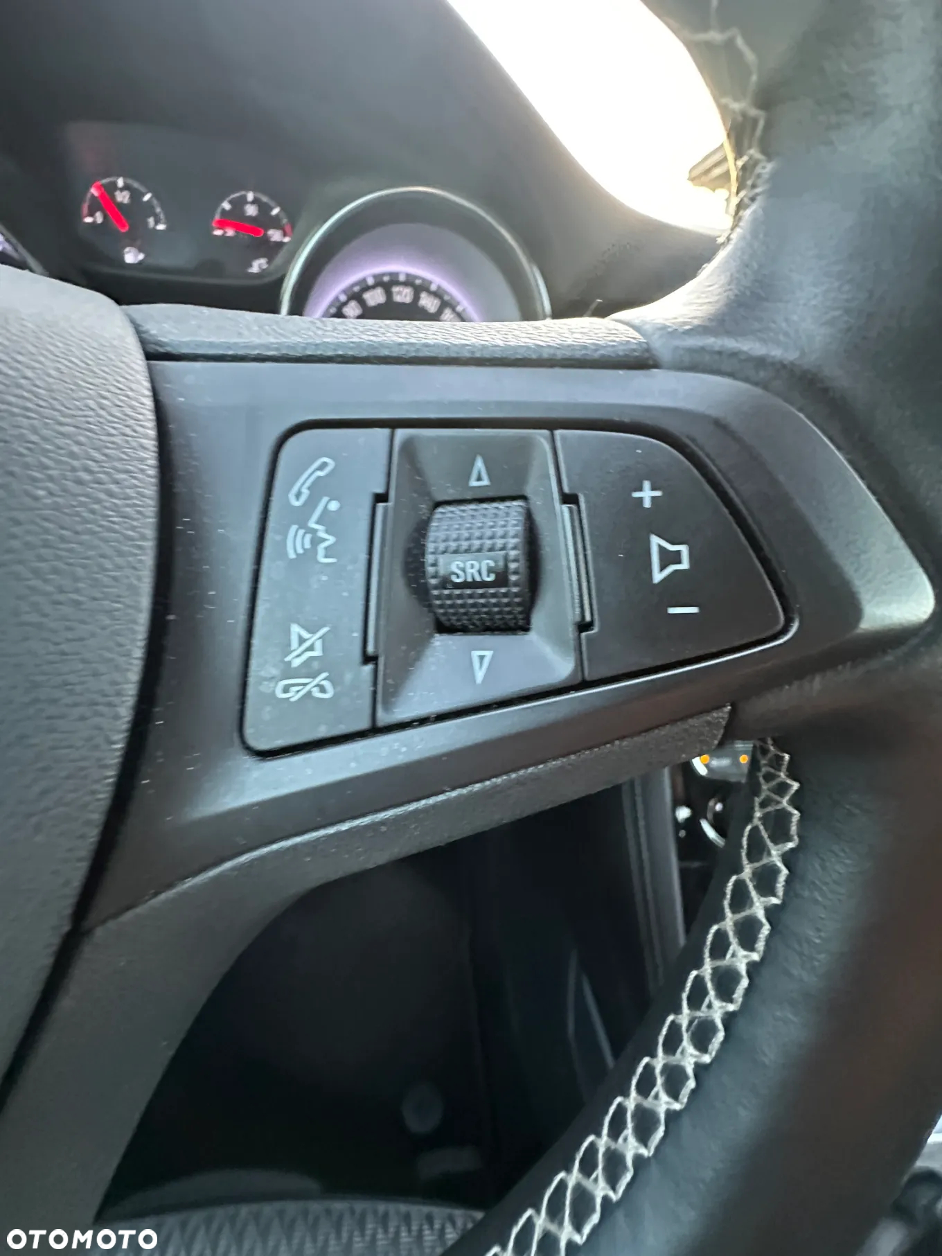 Opel Astra 1.4 Turbo Innovation - 23
