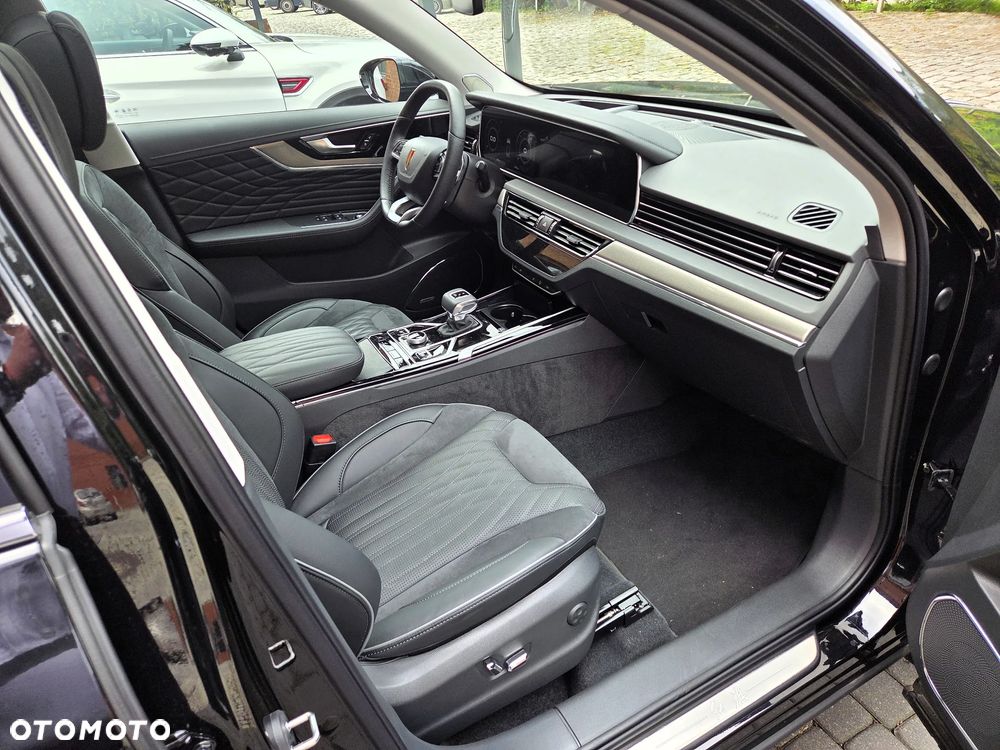 Hongqi HS5 - 17