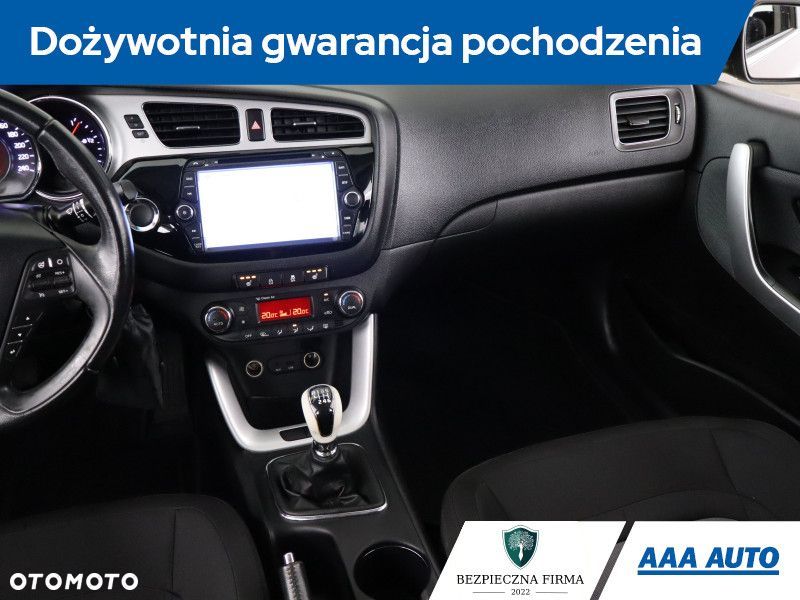 Kia Ceed - 10