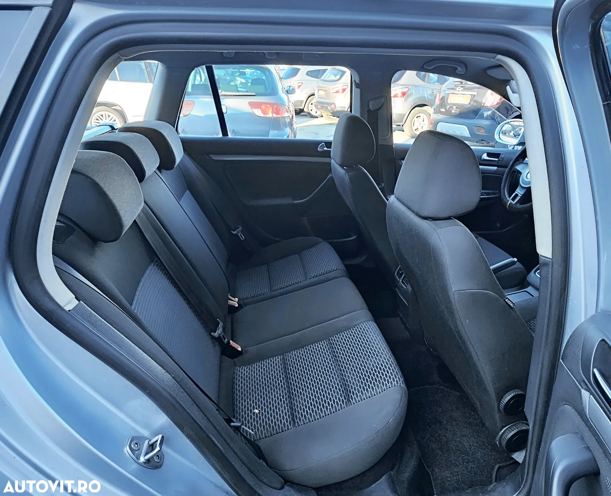 Volkswagen Golf - 13