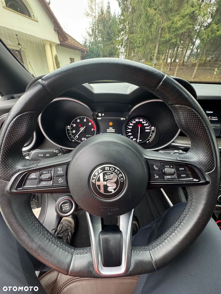Alfa Romeo Stelvio 2.0 Turbo TI Q4 - 13