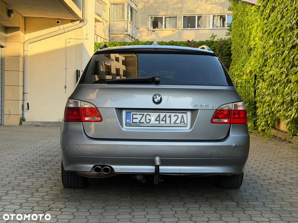 BMW Seria 5 525d - 5