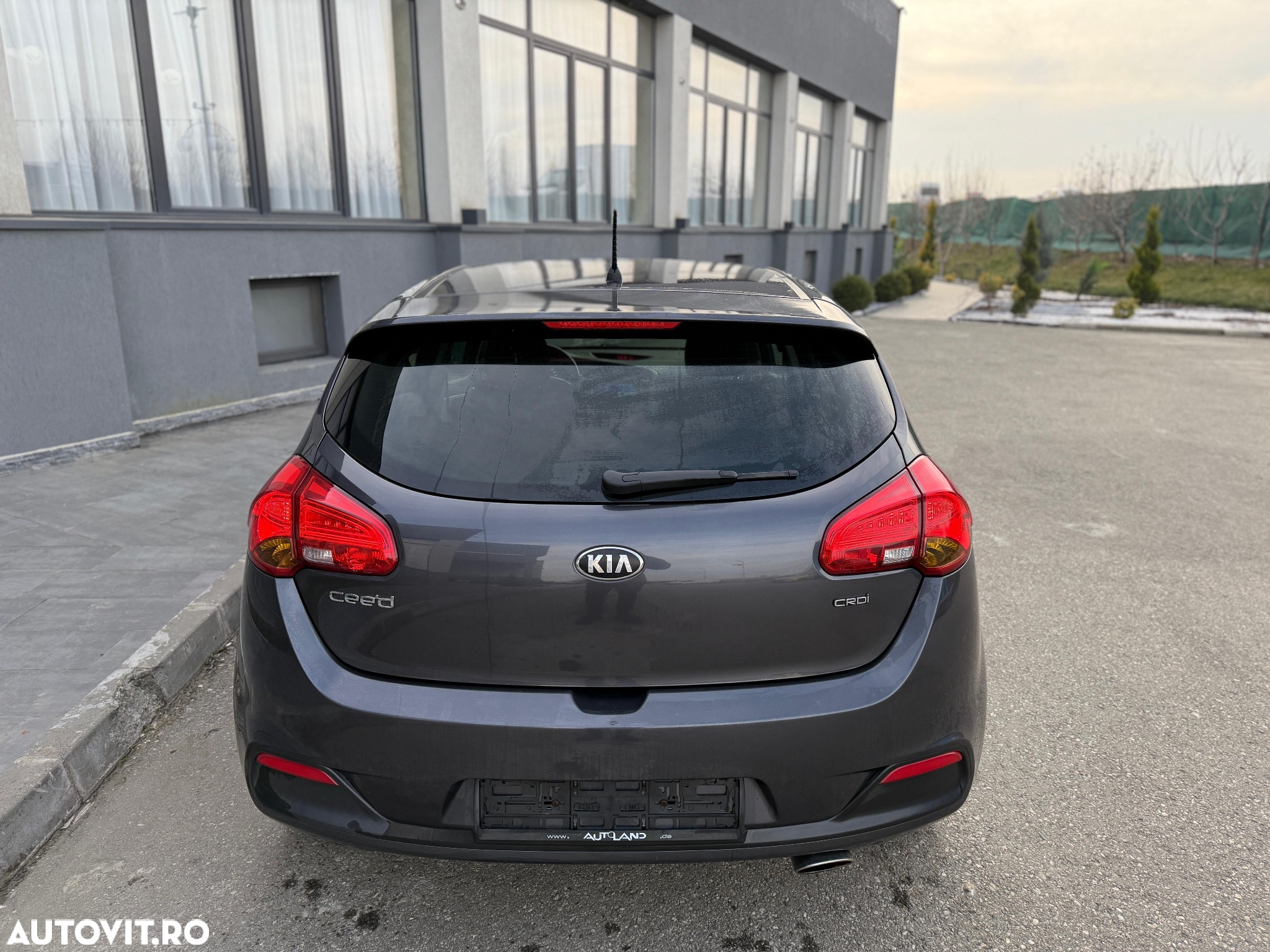 Kia Ceed - 12