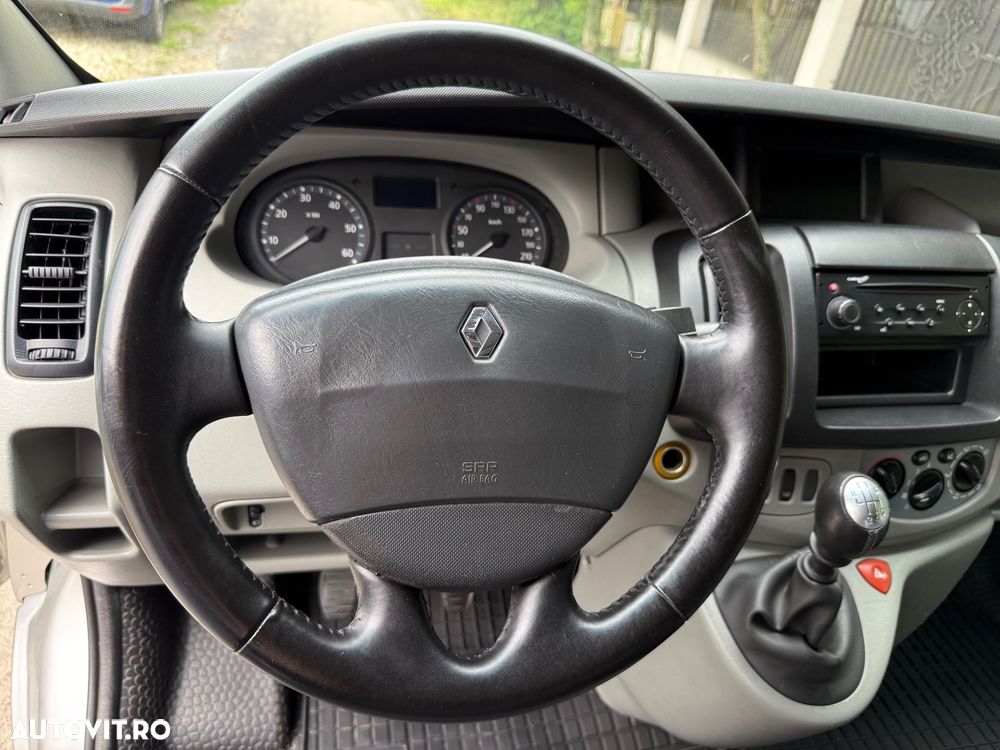 Renault Trafic - 18