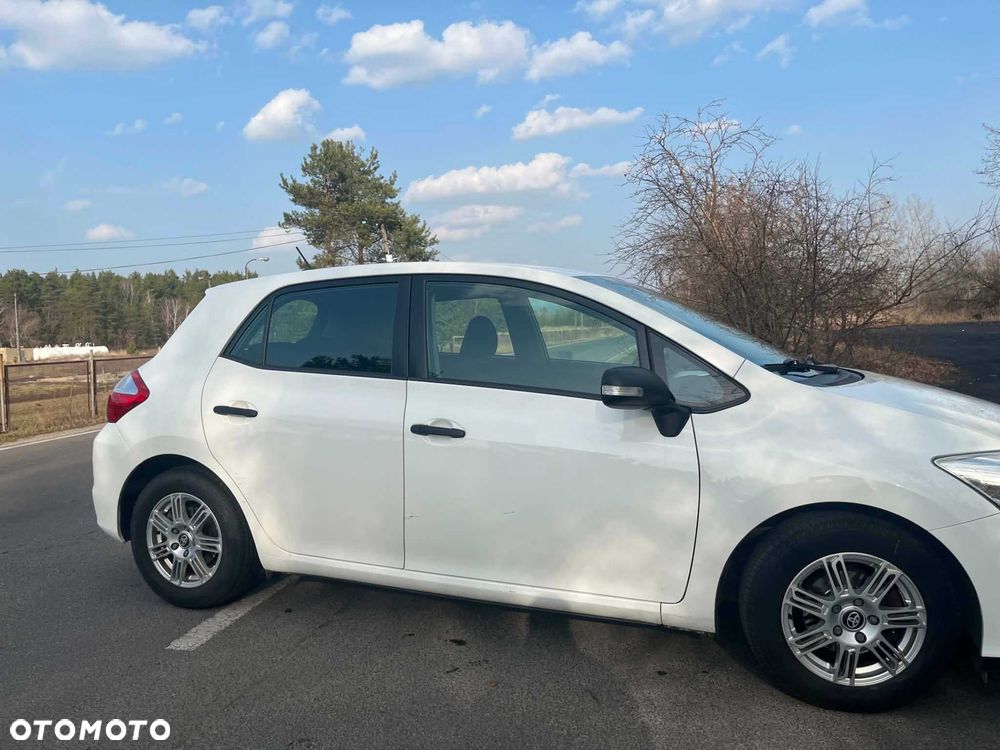 Toyota Auris - 3