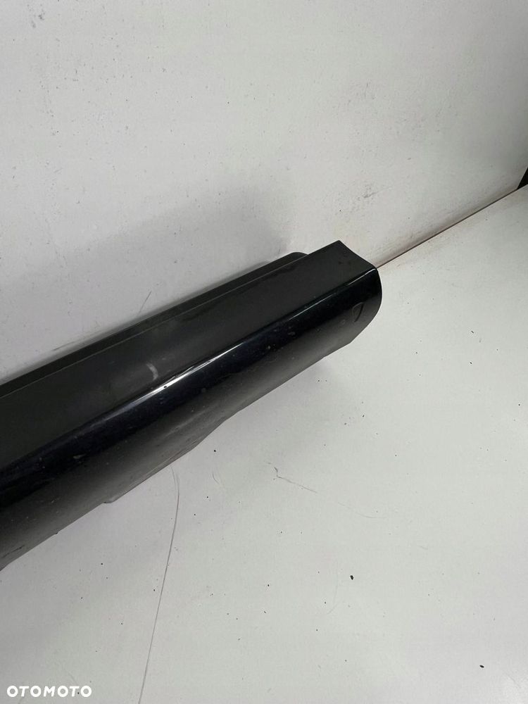 8P4 853 860 Listwa progowa Audi S3 8P SB 5d PRZÓD PRAWY - 9