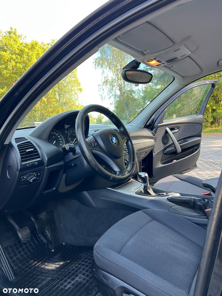 BMW Seria 1 116i - 17