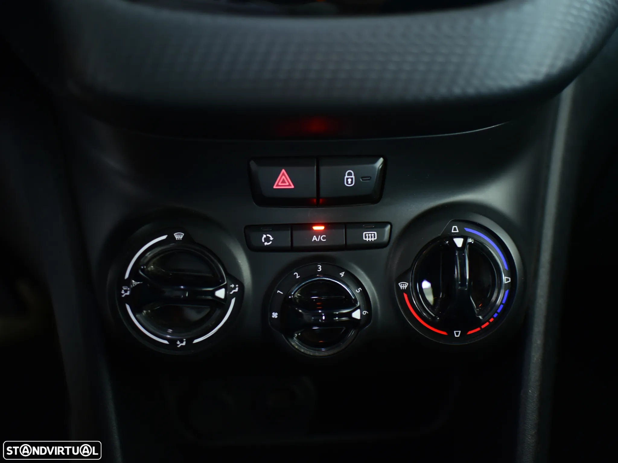 Peugeot 208 1.2 PureTech Style - 7
