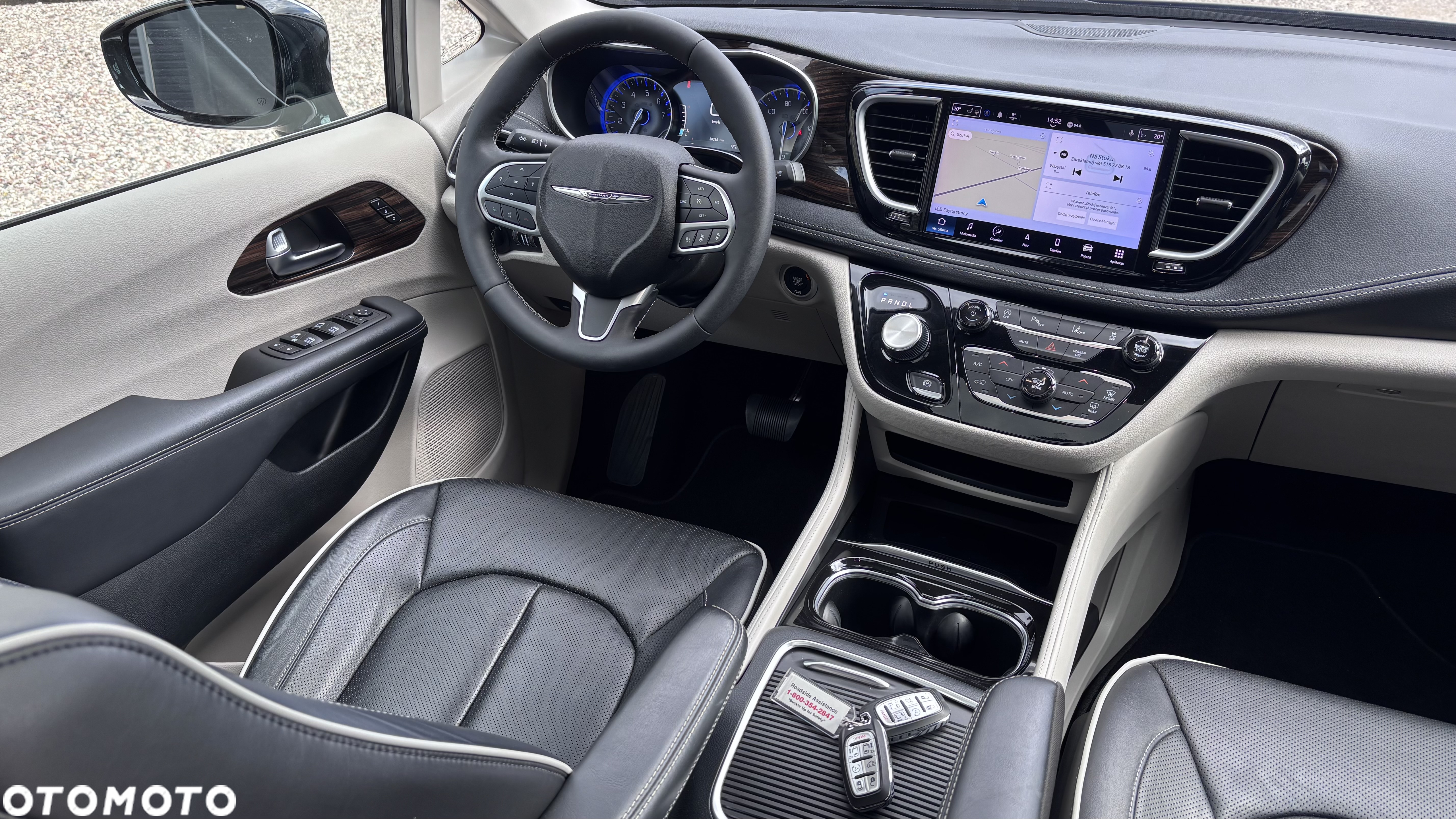 Chrysler Pacifica - 26
