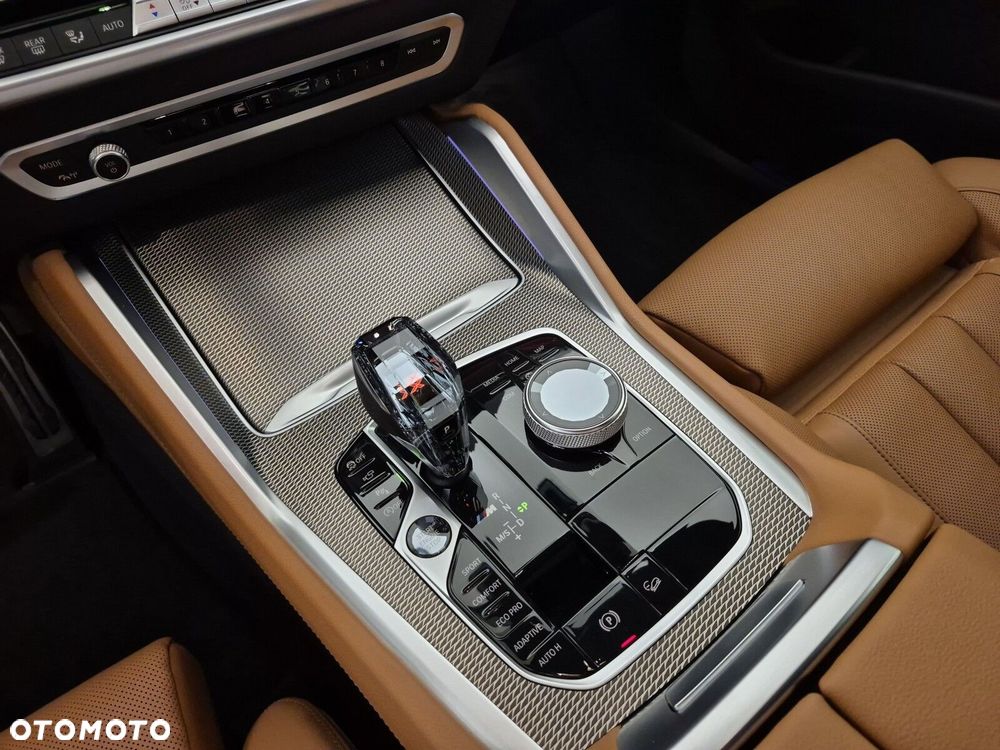 BMW X6 M50i - 17