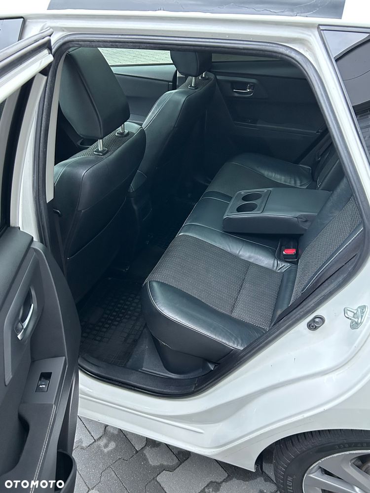 Toyota Auris Hybrid 135 Prestige - 12