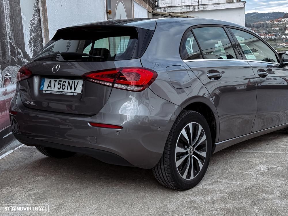 Mercedes-Benz A 250 e Style Plus - 11