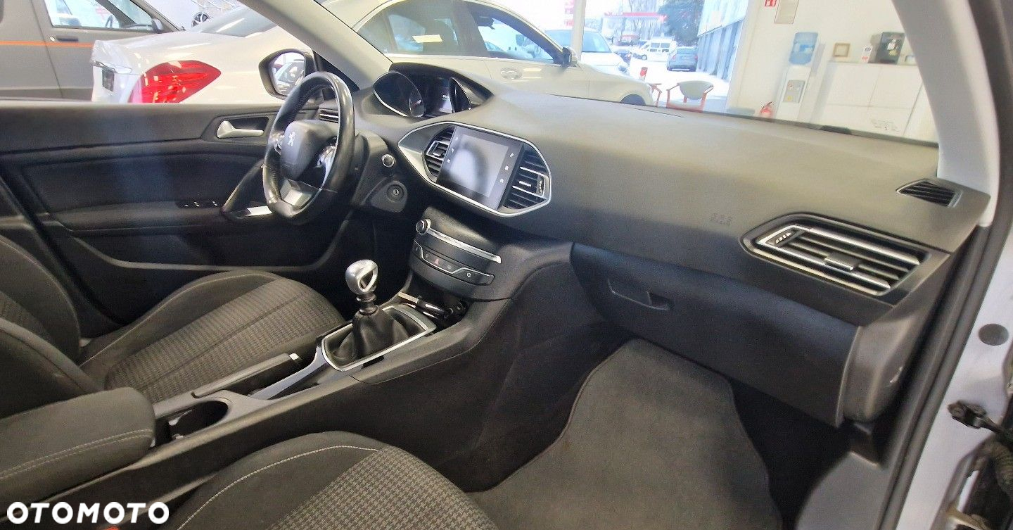 Peugeot 308 - 19