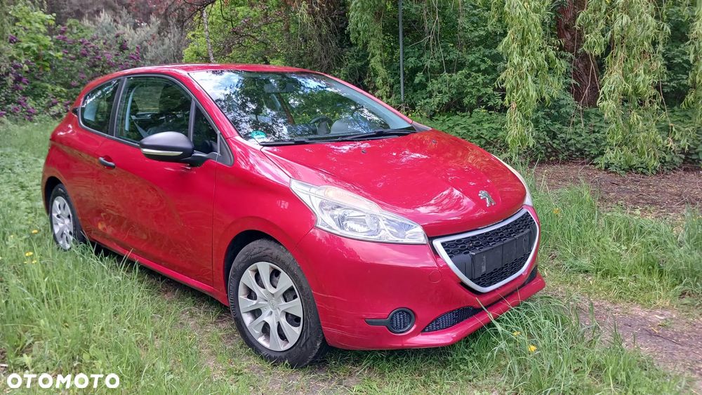 Peugeot 208 - 13