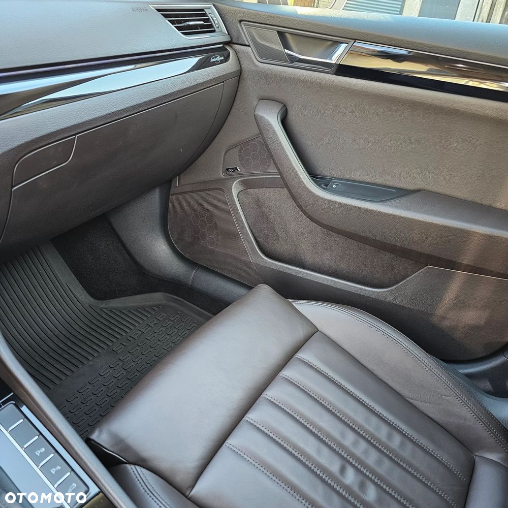 Skoda Superb 2.0 TDI SCR L&K DSG - 28