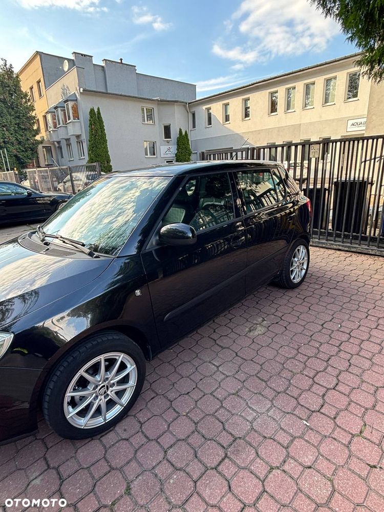 Skoda Fabia 2009 photo 3
