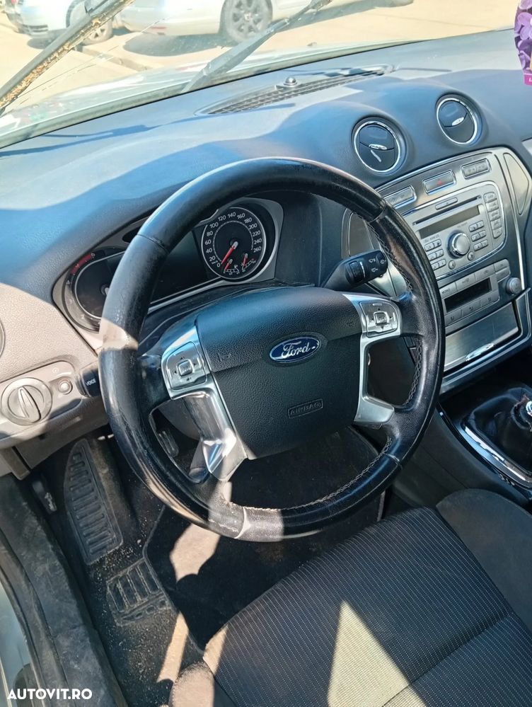 Dezmembrez Ford Mondeo MK IV - 9