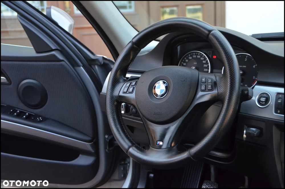 BMW Seria 3 318d - 38