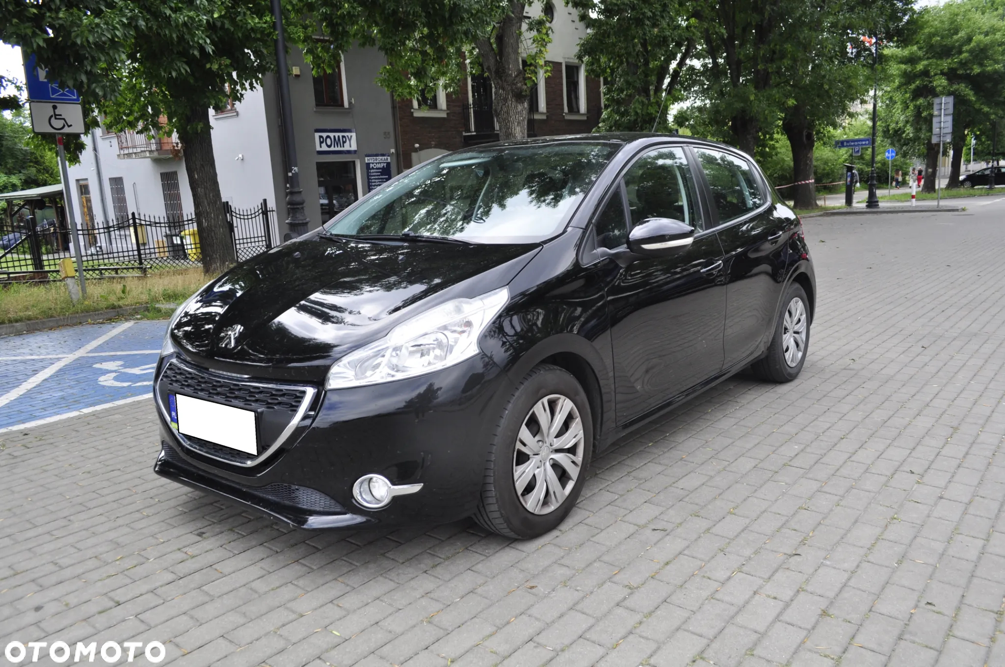 Peugeot 208 - 6