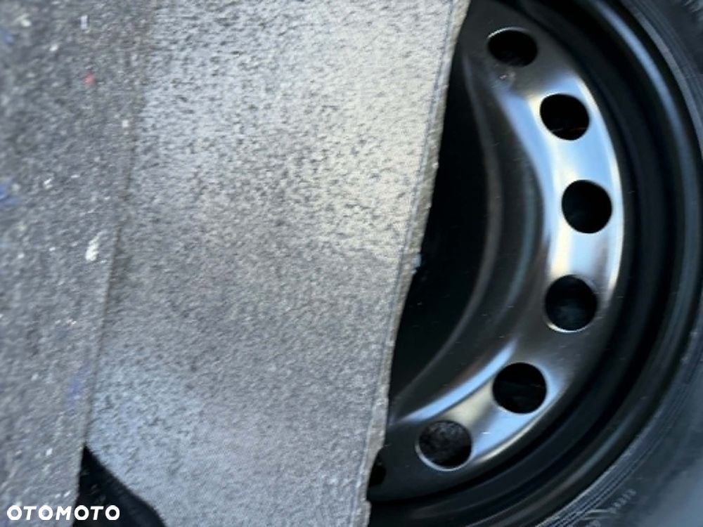 Ford Kuga 2.0 TDCi 4WD Trend - 32