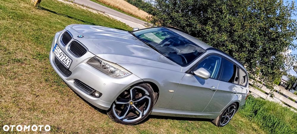 BMW Seria 3 318d DPF Touring - 1