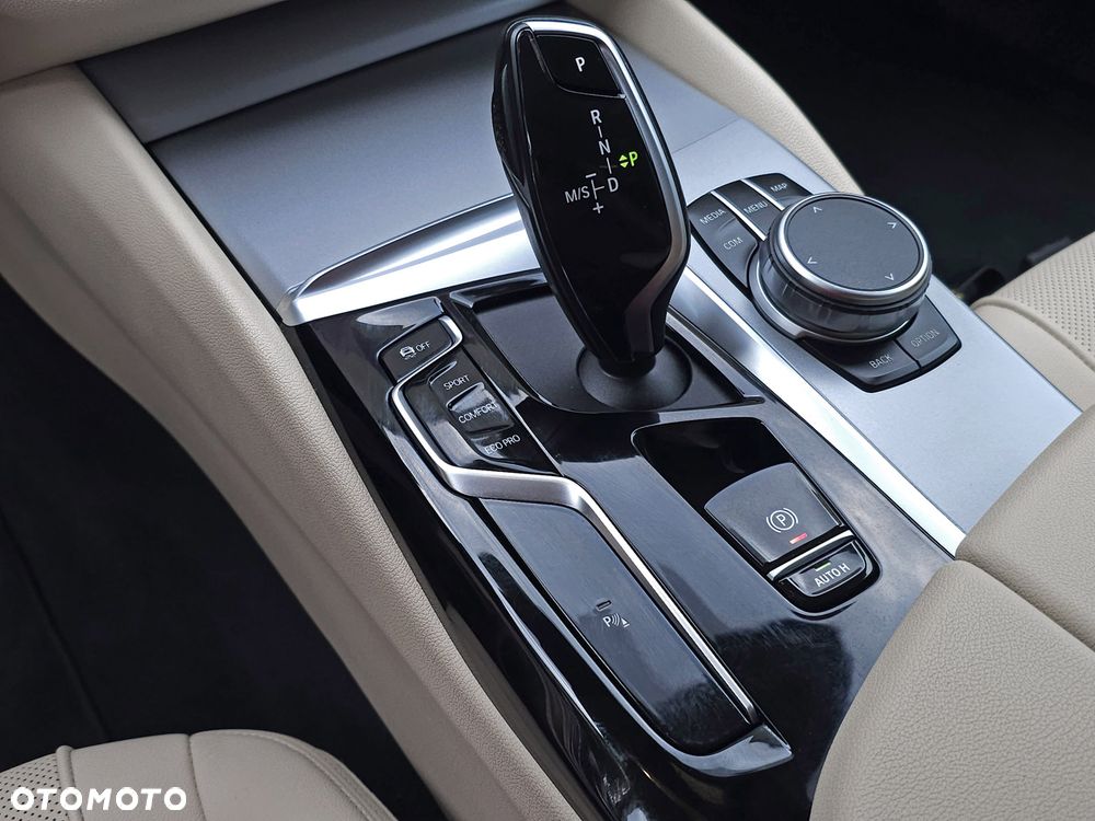 BMW Seria 5 520d mHEV - 20