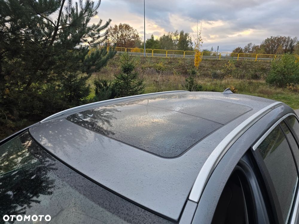 BMW Seria 5 525d xDrive Sport-Aut - 10