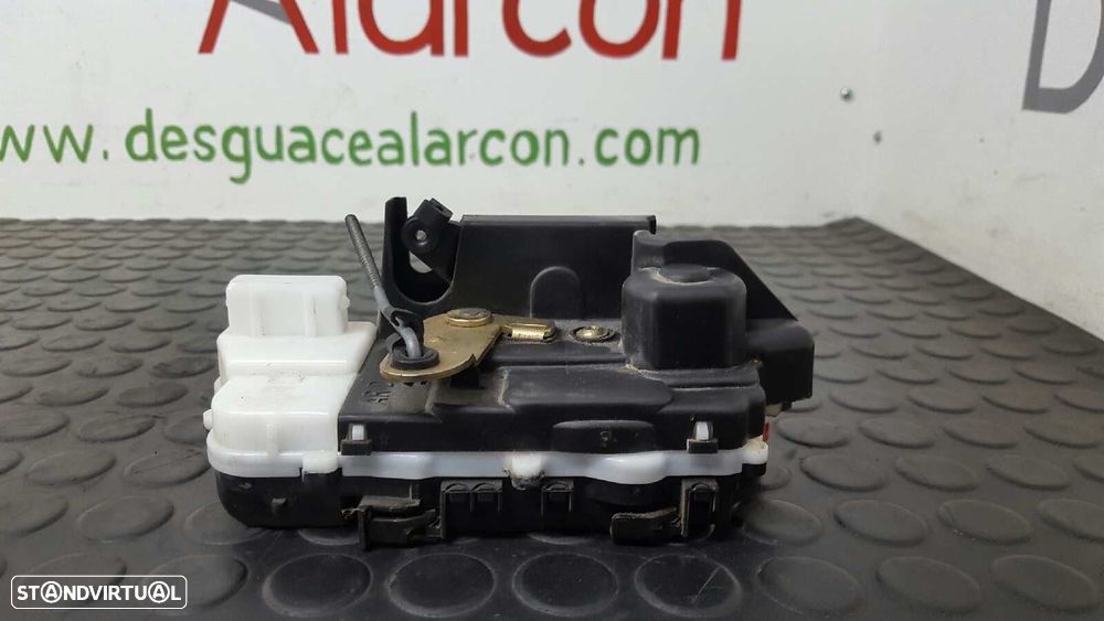 FECHADURA PORTA TRASEIRA DIREITA PEUGEOT 607 (S1) 2.0 HDI FAP CAT - 4