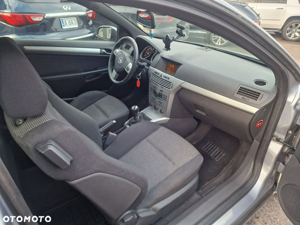 Opel Astra III GTC 1.9 CDTI Sport - 21