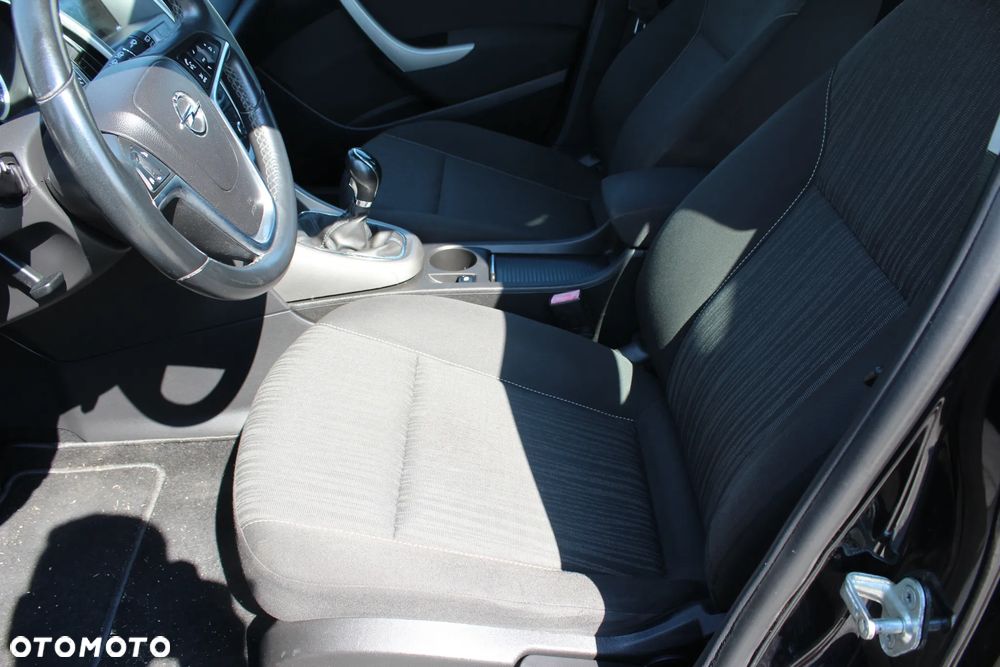 Opel Astra 1.6 NAVI - 18