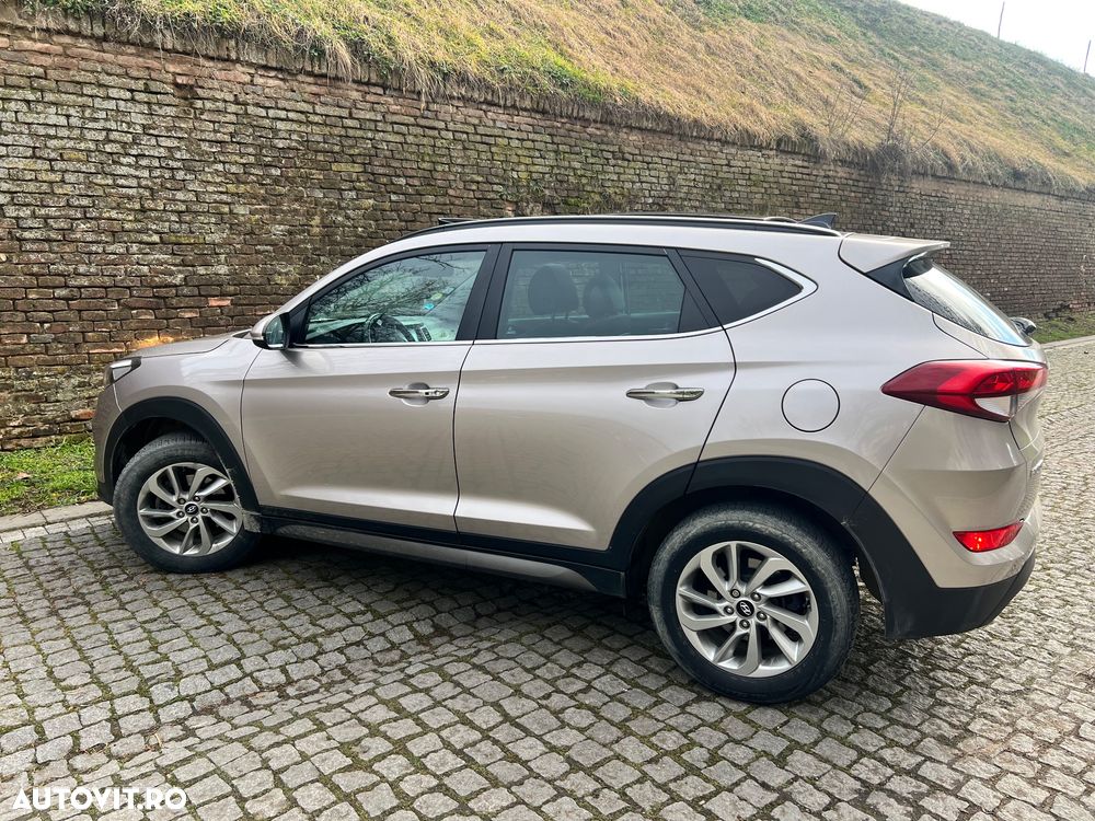 Hyundai Tucson blue 1.7 CRDi 2WD Advantage - 4