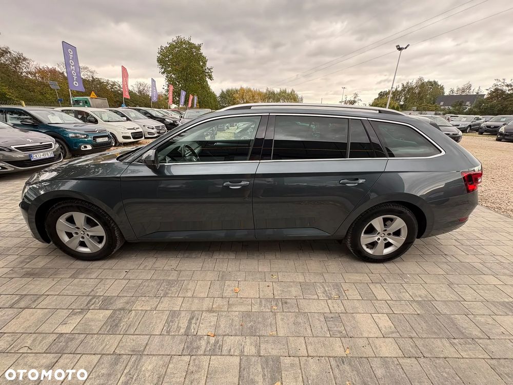 Skoda Superb 2018 photo 5