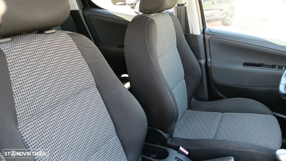 Peugeot 207 1.4 16V Sport - 8