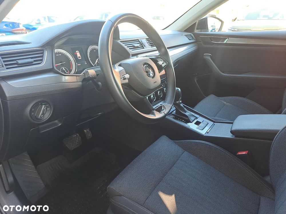 Skoda Superb 2.0 TDI SCR 4x4 Style DSG - 14
