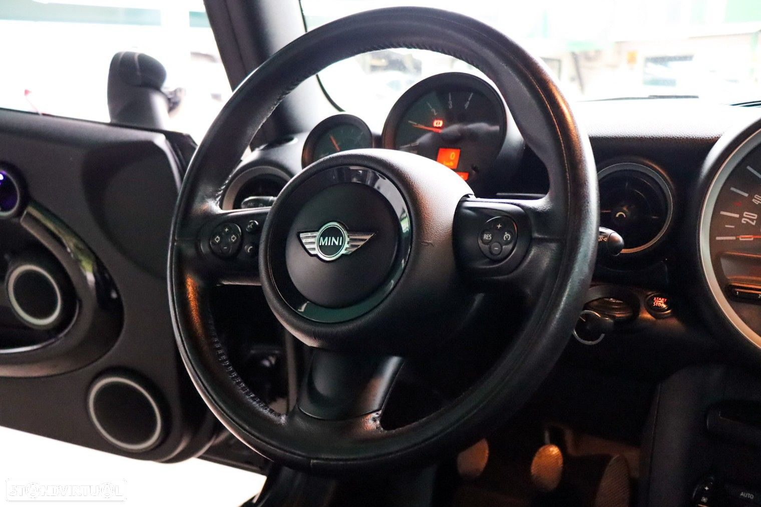 MINI Cabrio Cooper D - 12