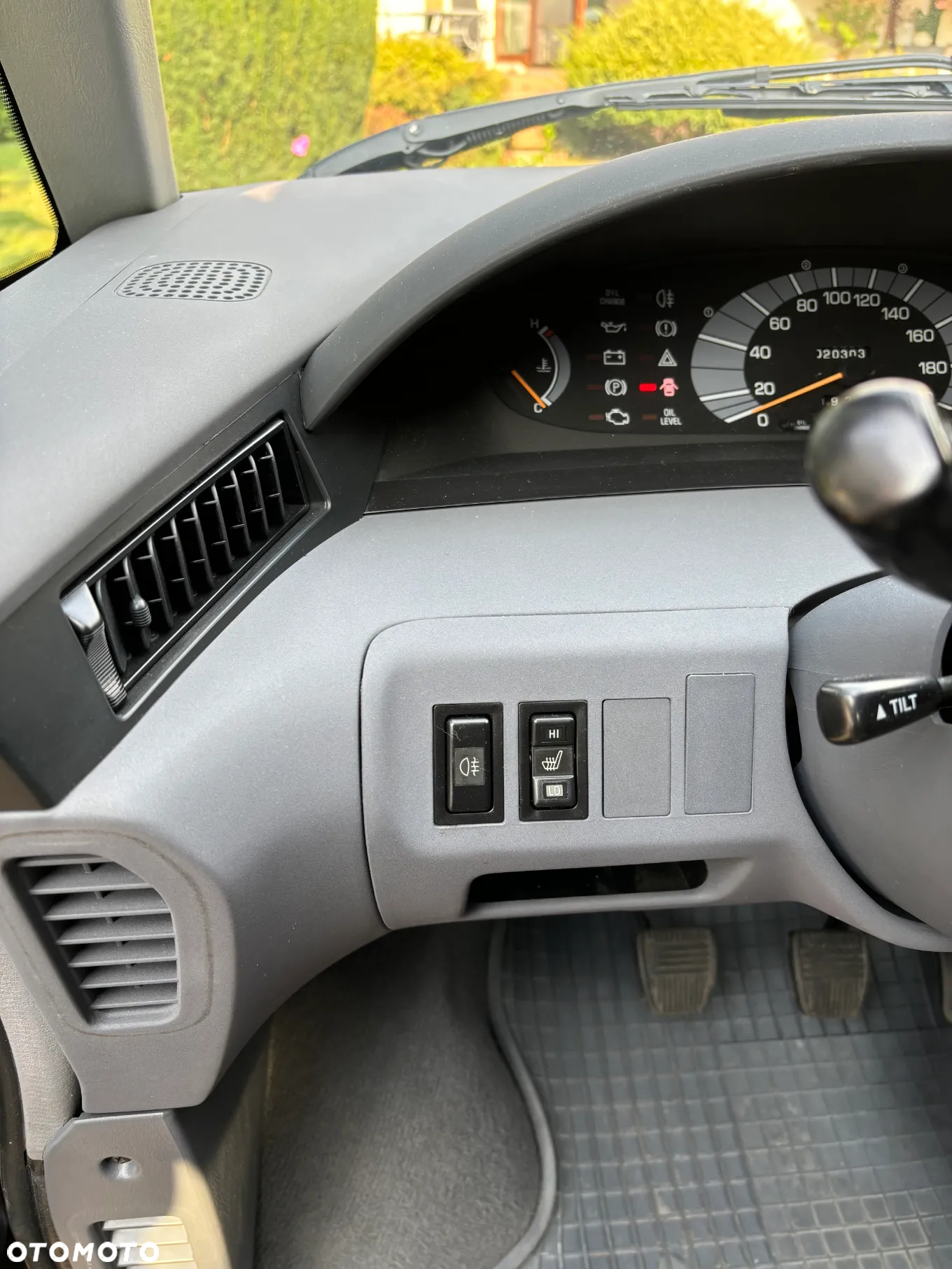 Toyota Previa - 17