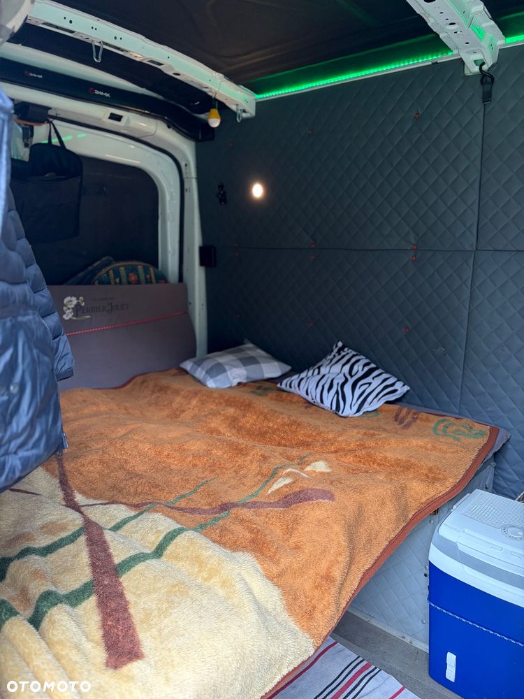 Ford Transit - 22