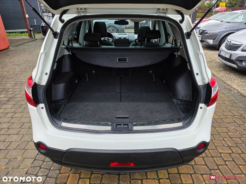 Nissan Qashqai+2 - 14