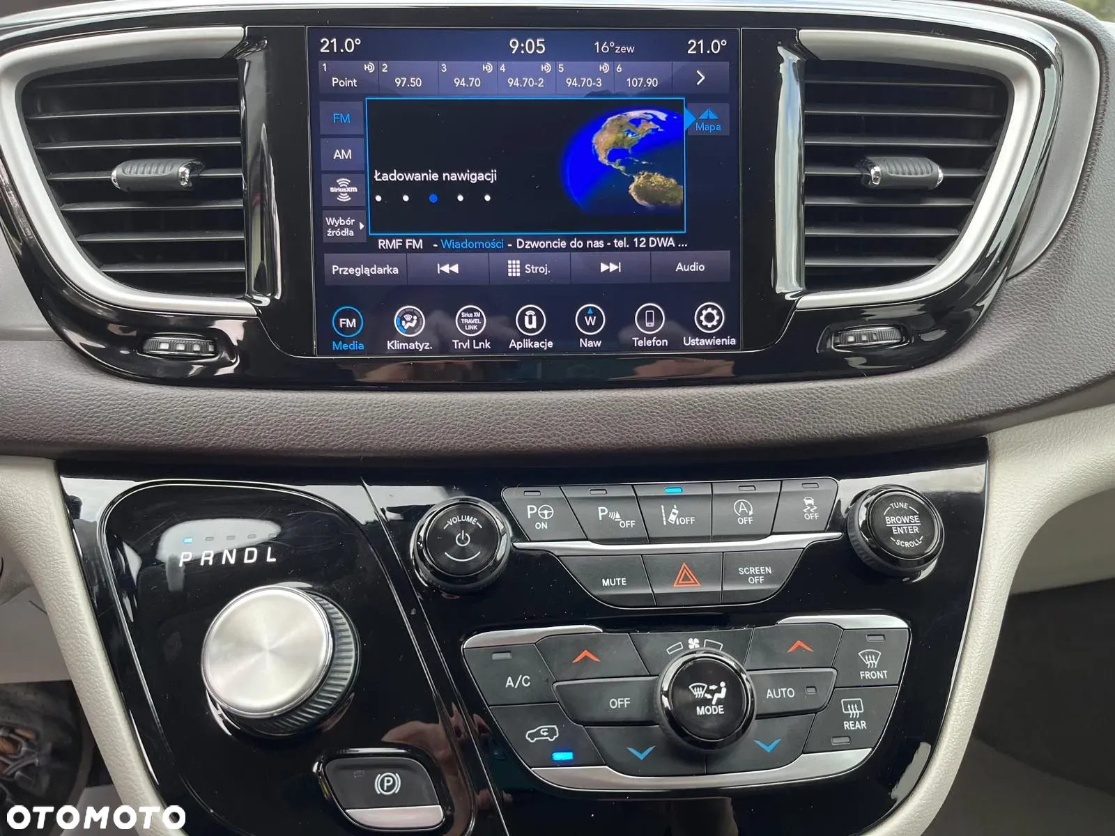Chrysler Pacifica - 12