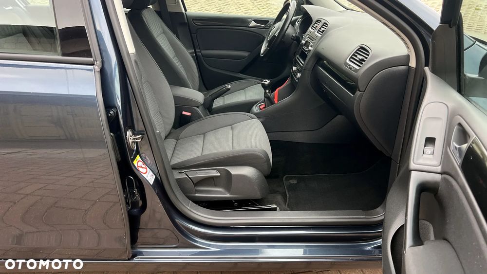Volkswagen Golf 1.6 Comfortline - 23