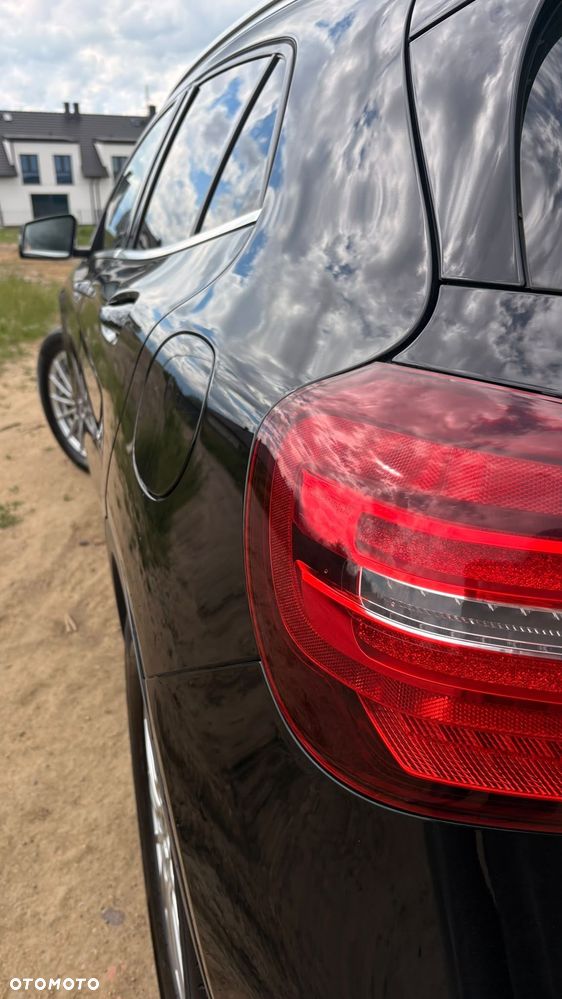 Mercedes-Benz GLA 220 d 4-Matic - 11