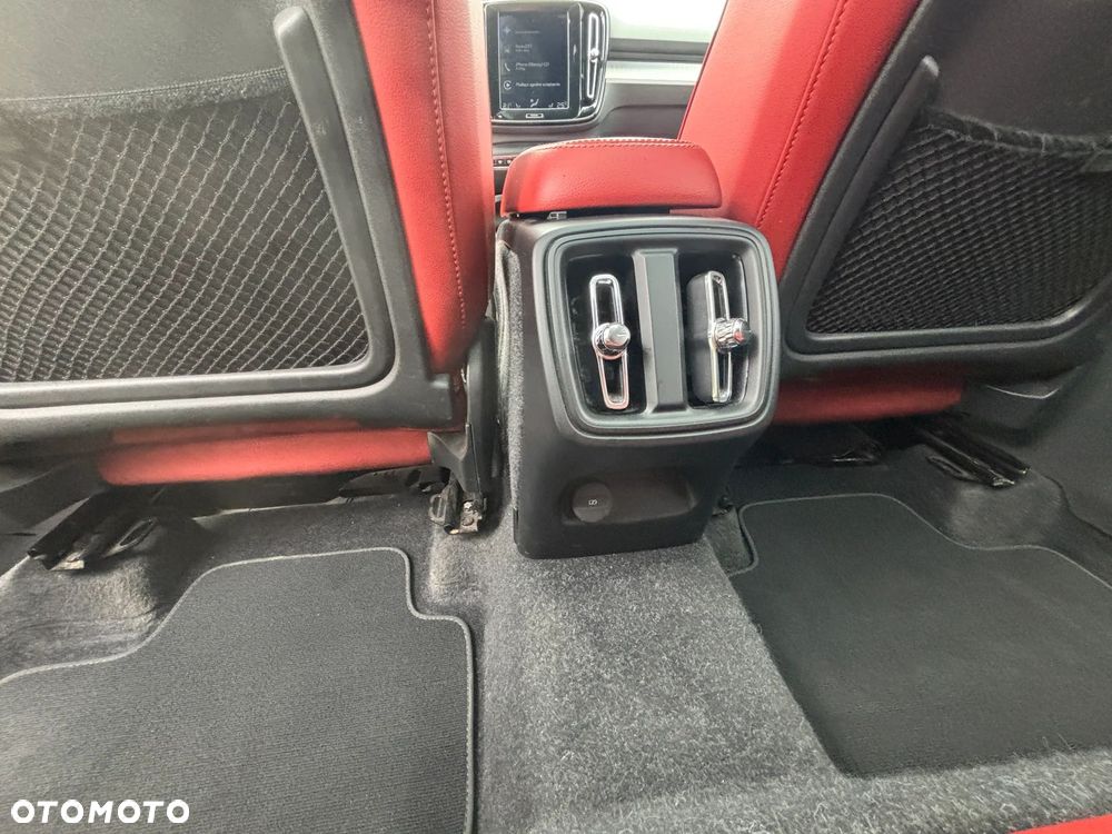 Volvo XC 40 D4 AWD - 35