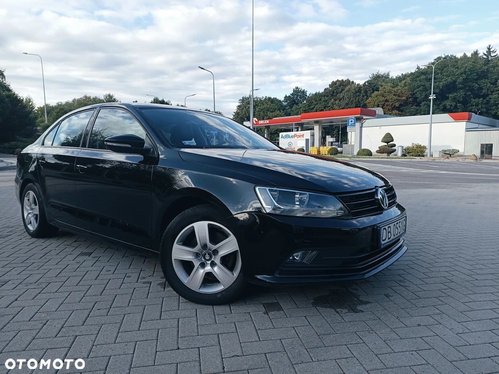 Volkswagen Jetta 2.0 TDI DPF BMT Trendline - 4