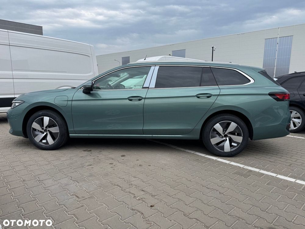 Volkswagen Passat Variant - 14
